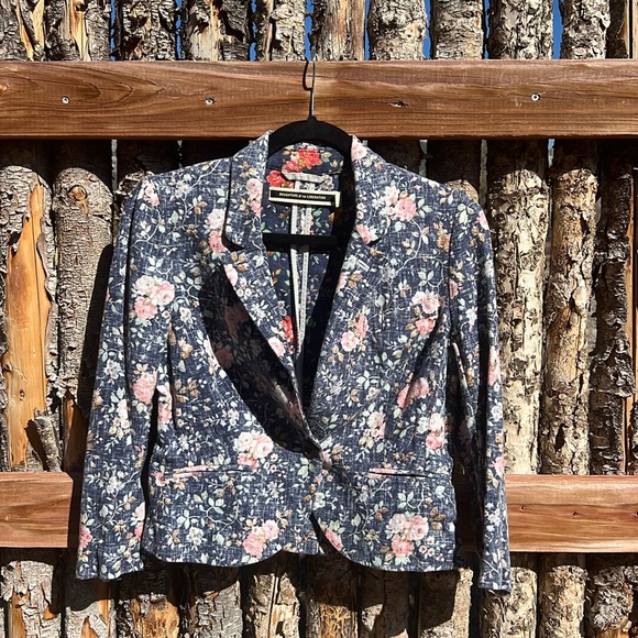 Spring jacket perfection! Quality fabric & lovely details. - Picture 1 of 6